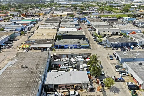 1081 E 47th Street Hialeah FL 33013