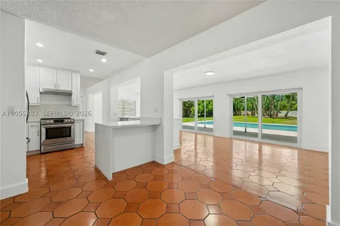 220 NW 130th Avenue Miami FL 33182