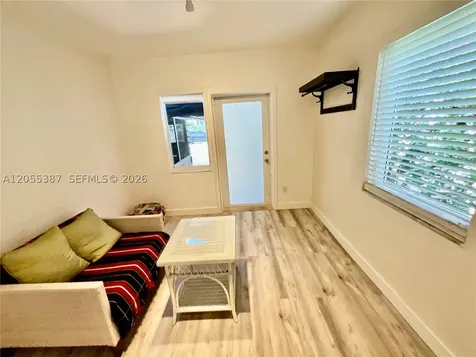 2000 SW 25th Street Miami FL 33133