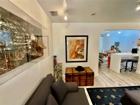 2000 SW 25th Street Miami FL 33133