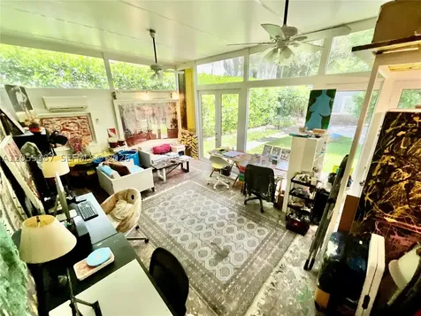 2000 SW 25th Street Miami FL 33133