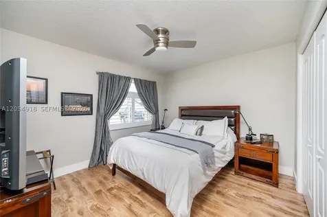 1551 SW 52nd Terrace Plantation FL 33317