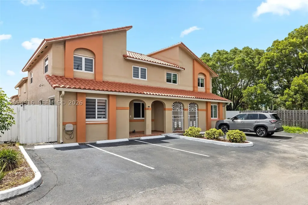 2217 W 69th Street Hialeah FL 33016