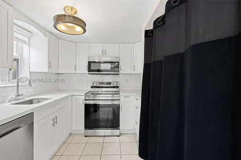 2217 W 69th Street Hialeah FL 33016