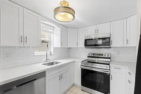 2217 W 69th Street Hialeah FL 33016