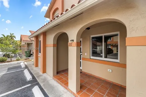 2217 W 69th Street Hialeah FL 33016
