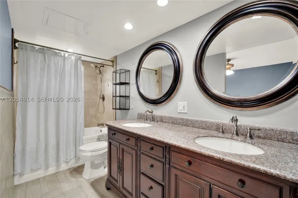 950 Hillcrest Drive Hollywood FL 33021