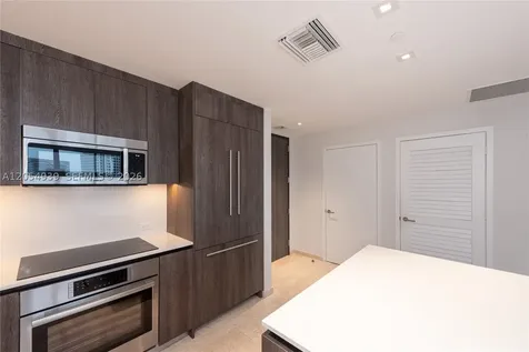 88 SW 7th Street Miami FL 33130