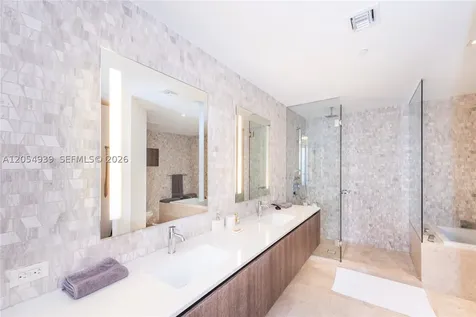 88 SW 7th Street Miami FL 33130
