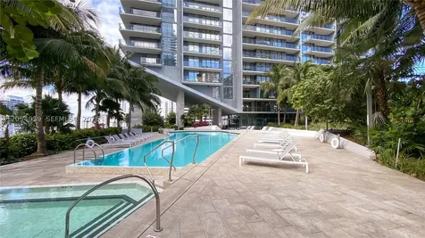 88 SW 7th Street Miami FL 33130