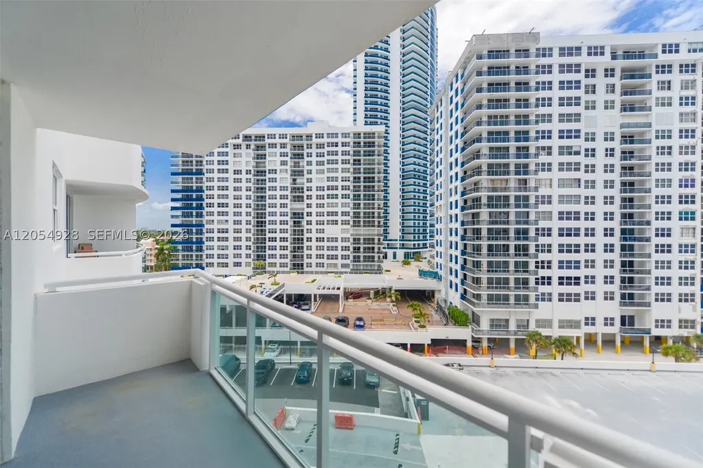 3001 S Ocean Drive Hollywood FL 33019