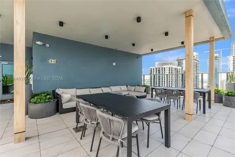 121 NE 5th Street Miami FL 33132