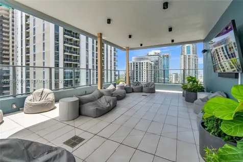 121 NE 5th Street Miami FL 33132