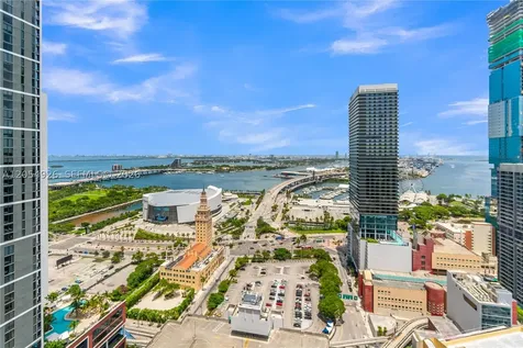 121 NE 5th Street Miami FL 33132