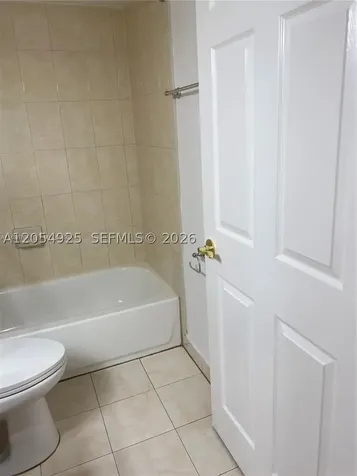 300 W Palm Circle W Pembroke Pines FL 33025