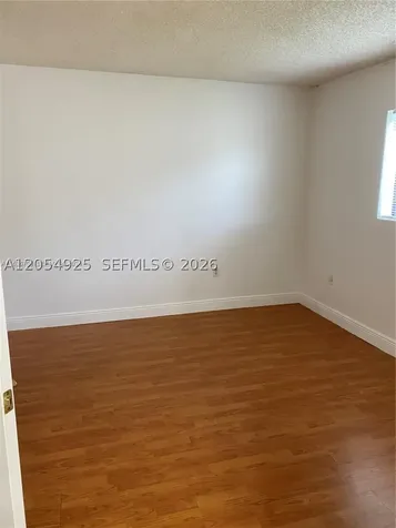 300 W Palm Circle W Pembroke Pines FL 33025