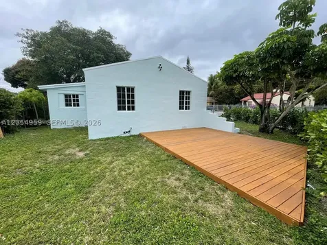 6344 NW Miami Place Miami FL 33150