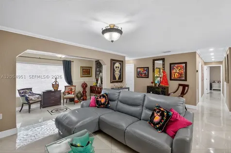 2431 SW 127th Avenue Miami FL 33175