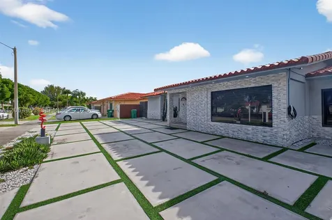2431 SW 127th Avenue Miami FL 33175