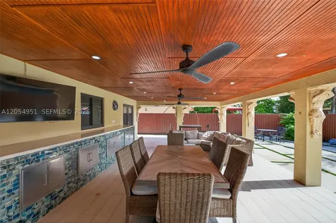 2431 SW 127th Avenue Miami FL 33175