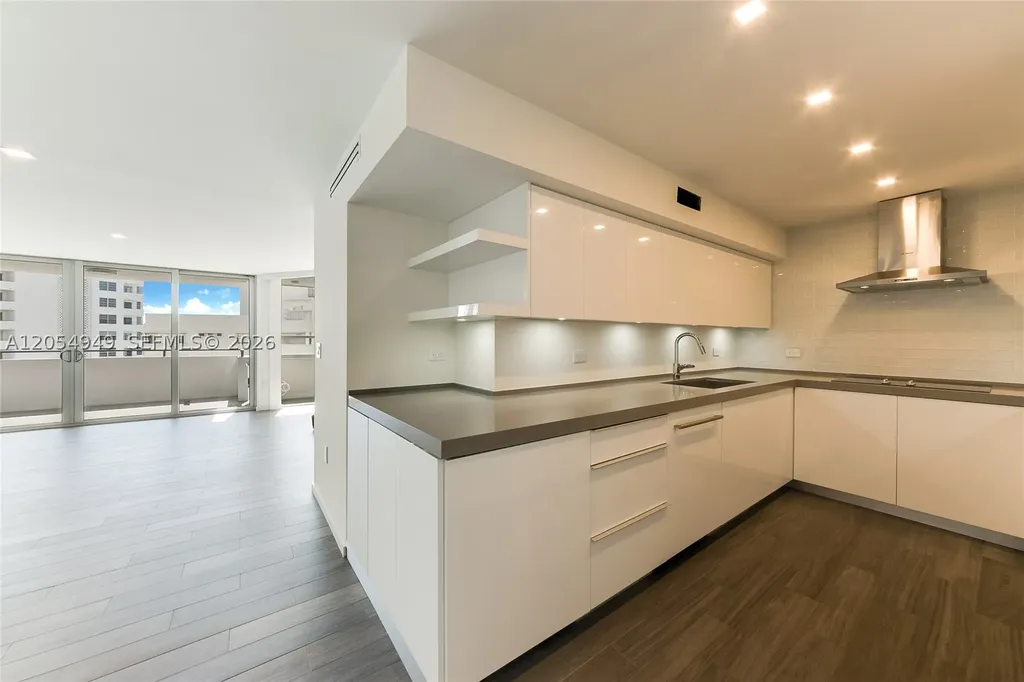11 Island Avenue Miami Beach FL 33139