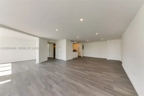 11 Island Avenue Miami Beach FL 33139