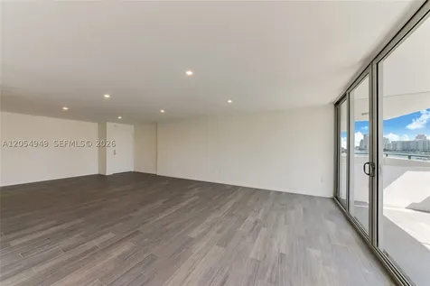 11 Island Avenue Miami Beach FL 33139