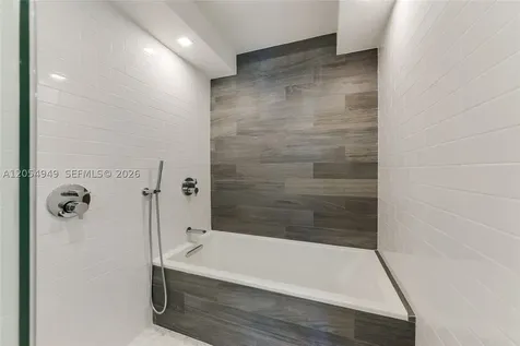 11 Island Avenue Miami Beach FL 33139