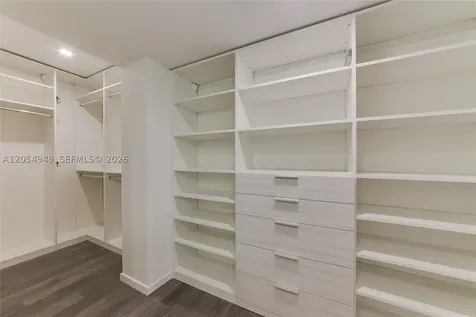 11 Island Avenue Miami Beach FL 33139