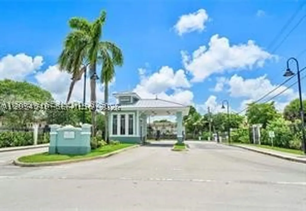 5333 NW 18th Street Lauderhill FL 33313