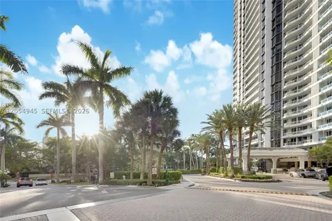 21205 Yacht Club Drive Aventura FL 33180