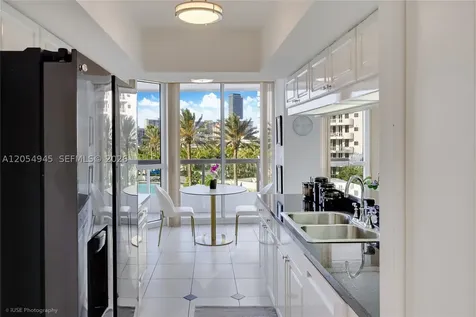 21205 Yacht Club Drive Aventura FL 33180