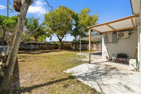 1060 NW 35th Court Miami FL 33125