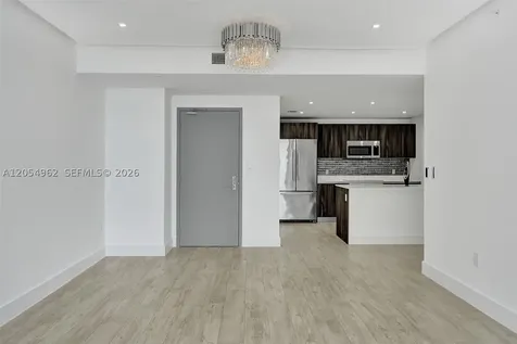 488 NE 18th Street Miami FL 33132