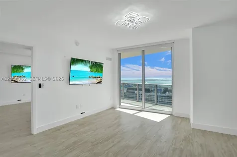 488 NE 18th Street Miami FL 33132