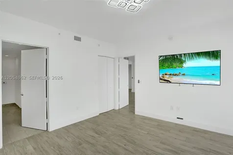 488 NE 18th Street Miami FL 33132