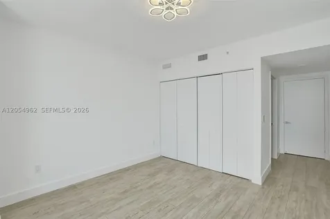 488 NE 18th Street Miami FL 33132