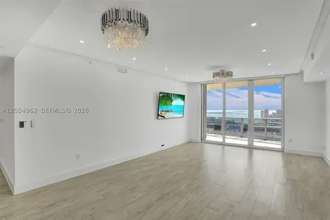 488 NE 18th Street Miami FL 33132