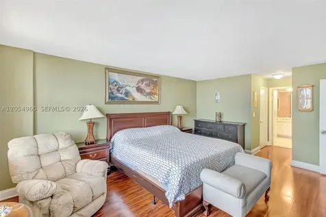 10101 E Bay Harbor Drive Bay Harbor Islands FL 33154