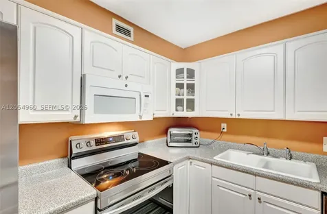 10101 E Bay Harbor Drive Bay Harbor Islands FL 33154