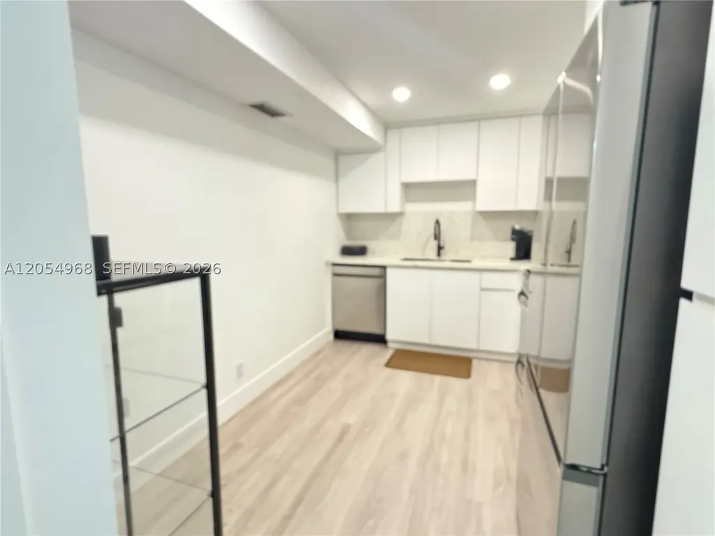 2655 Collins Avenue Miami Beach FL 33140
