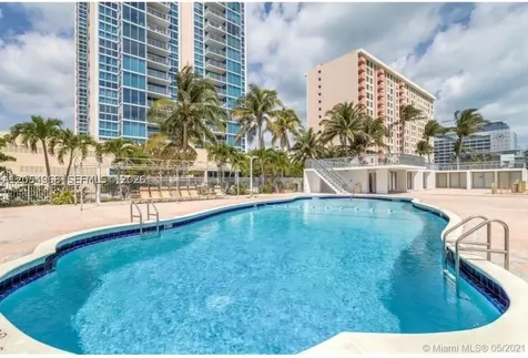 2655 Collins Avenue Miami Beach FL 33140