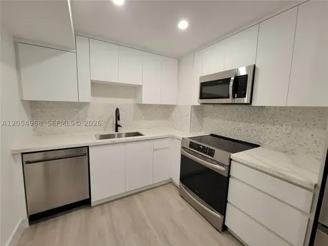 2655 Collins Avenue Miami Beach FL 33140