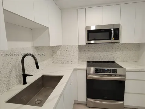 2655 Collins Avenue Miami Beach FL 33140