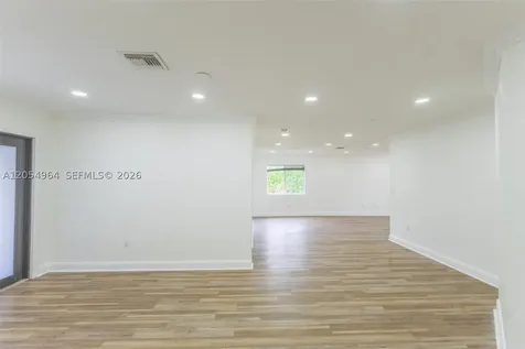 30 NW 159th Street Miami FL 33169