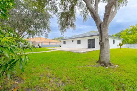 30 NW 159th Street Miami FL 33169