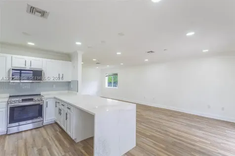 30 NW 159th Street Miami FL 33169