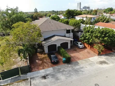 3268 SW 25th Terrace Miami FL 33133