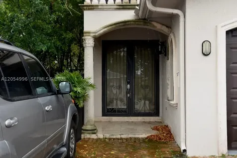 3268 SW 25th Terrace Miami FL 33133