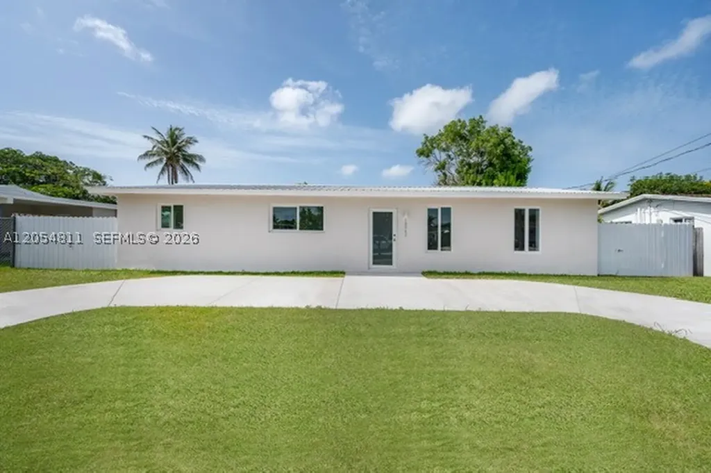 10040 SW 215th Street Cutler Bay FL 33189